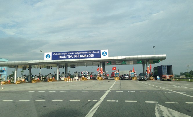 VEC nói về lý do chưa bán vé tháng phí cao tốc Trạm thu phí cao tốc Cầu Giẽ - Ninh Bình. Ảnh: Bảo An