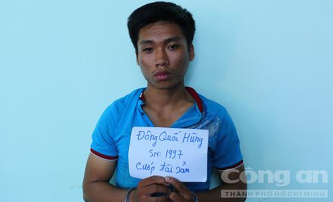 Cướp giật dây chuyền, chống trả công an Cướp giật dây chuyền, chống trả công an