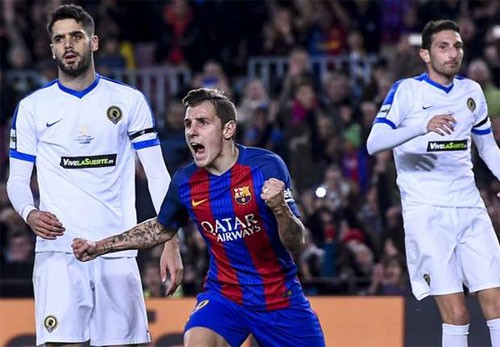 Barca thắng với tỷ số 7-0 dù vắng bộ ba 'sát thủ' Barca kết thúc năm thi đấu 2016 bằng một trận thắng dễ dàng. Ảnh: Reuters.