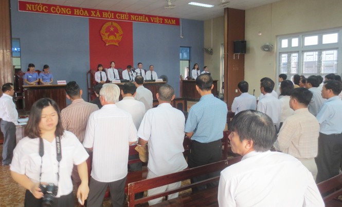 Bồi thường hơn 13 tỷ đồng vụ cá chết hàng loạt ở Vũng Tàu Tòa tiến hành tuyên án.