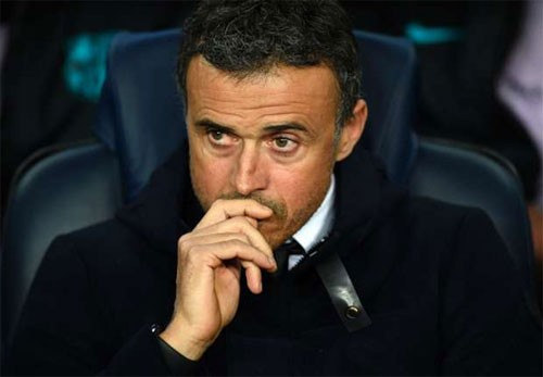 HLV Luis Enrique cân nhắc về việc rời Barca Ghế HLV Barca đem lại nhiều áp lực, đồng thời lấy đi thời gian, công sức của Luis Enrique. Ảnh: Reuters.