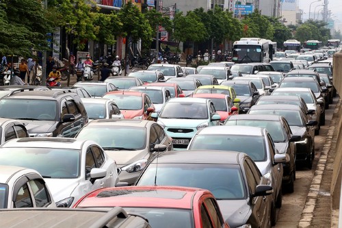 Thêm hai trường hợp không phải đóng phí bảo trì đường bộ Ôtô bị mất từ một tháng trở lên sẽ không phải nộp phí bảo trì đường bộ từ 2017. Ảnh: Bá Đô.