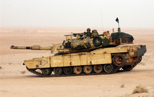 Mỹ thử nghiệm xe tăng do người máy điều khiển M1 Abrams sẽ là mẫu xe đầu tiên được thử nghiệm công nghệ điều khiển bằng người máy. Ảnh: Wikiwand.