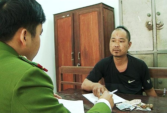 Trốn truy nã vẫn tụ tập “chiến hữu” đi bảo kê, đòi nợ thuê Đối tượng truy nã nguy hiểm Huỳnh Tăng Đệ tại cơ quan công an.