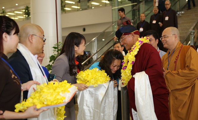 Đức Drukpa và tăng đoàn tới Việt Nam Đức Drukpa và tăng đoàn tới Việt Nam