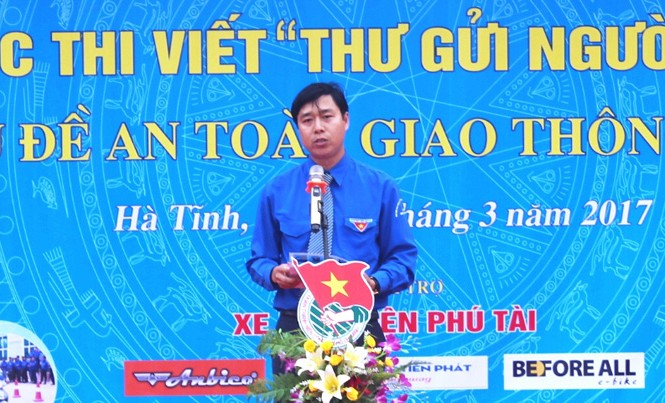 Phát động cuộc thi viết “Thư gửi người thân”về an toàn giao thông Phó Bí thư Tỉnh đoàn Phan Kỳ phát động cuộc thi viết “Thư gửi người thân”.