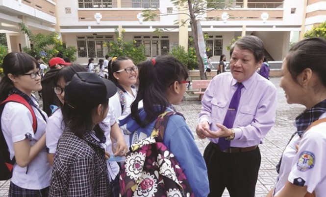 Ồn ào đề thi văn, nghi án “lộ đề” đã rõ ràng? Học sinh trường THPT Thủ Thiêm đang lắng nghe chuyên gia tư vấn