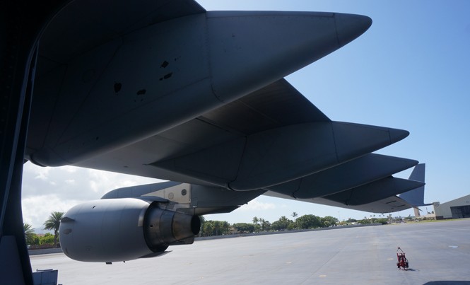 Phi công siêu máy bay vận tải Mỹ kể chuyện về Việt Nam C-17 có sải cánh 51,75m.