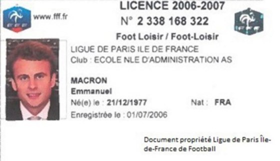 Tân Tổng thống Pháp từng là cầu thủ Tấm thẻ hành nghề chuyên nghiệp của ông Emmanuel Macron.