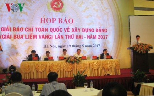 Họp báo giải báo chí 'Búa liềm vàng' lần thứ 2 năm 2017 Toàn cảnh họp báo.