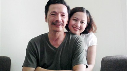 Vợ kém 10 tuổi của Lương Bổng 'Người phán xử' tiết lộ về chồng Vợ kém 10 tuổi của Lương Bổng 'Người phán xử' tiết lộ về chồng