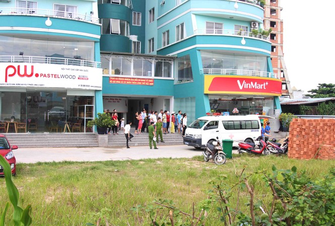 Rơi từ tầng 16 chung cư, một người tử vong Khu vực nạn nhân rơi xuống.