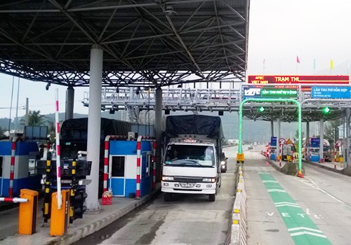 Bộ Giao thông đề xuất ghép 2 trạm thu phí ở khu vực hầm Hải Vân Trạm thu phí Bắc Hải Vân đang thu phí cho dự án hầm Phú Gia Phước Tượng. Ảnh: Xuân Hoa.