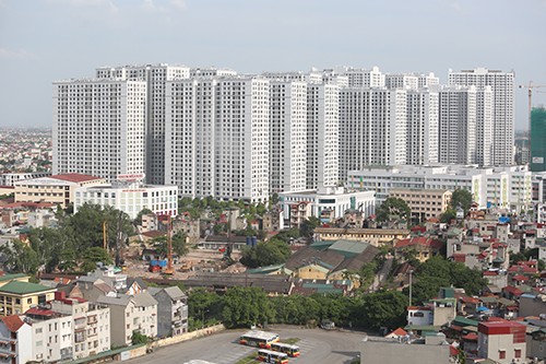 Vì sao Bộ Tài chính đề xuất thu Thuế Tài sản? Một dự án chung cư tại Hà Nội. Ảnh: Ngọc Thành.