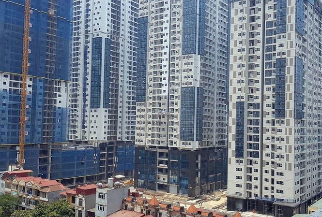 Giới đầu cơ bất động sản không mặn mà, ôm tiền rời Hà Nội Theo khảo sát cho thấy có những dự án nhà chung cư của Hà Nội đang mở bán, trong hai tháng chỉ bán được vài căn hộ.