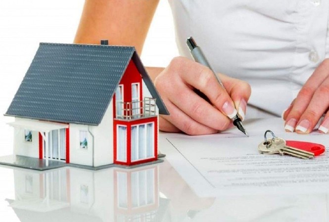 Liều mua nhà tiền tỷ ở Hà Nội dù chỉ có 300 triệu Với tổng mức thu nhập của hai vợ chồng chỉ “làng nhàng” khoảng 15 – 20 triệu/tháng, để có được nhà riêng thì phải liều... vay nợ. Ảnh minh họa.