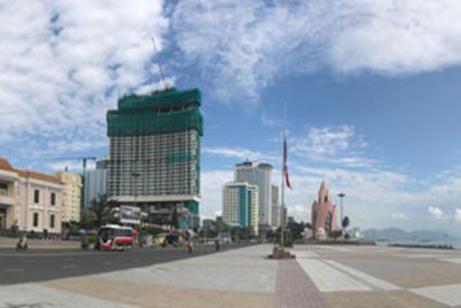 Nguy cơ 'vỡ trận' condotel ở Nha Trang Các dự án condotel đang xây dựng rầm rộ ở TP Nha Trang, tỉnh Khánh Hòa.