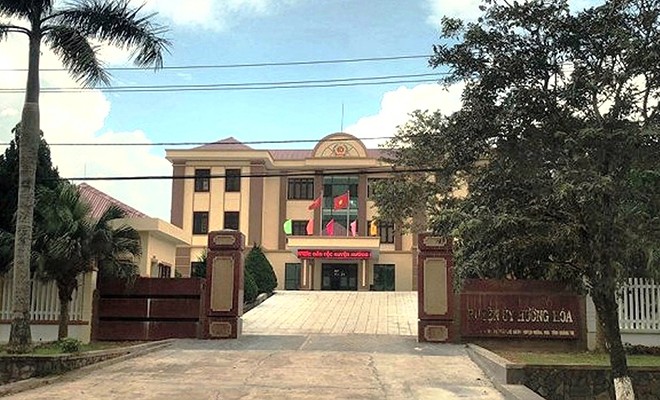 Tin mới vụ Bí thư huyện chỉ đạo công an theo dõi đoàn UBKTTƯ Trụ sở Huyện ủy Hướng Hóa.