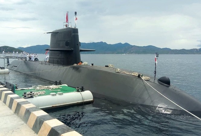 Việt Nam lần đầu tiên đón tàu ngầm Nhật Bản Việt Nam lần đầu tiên đón tàu ngầm Nhật Bản