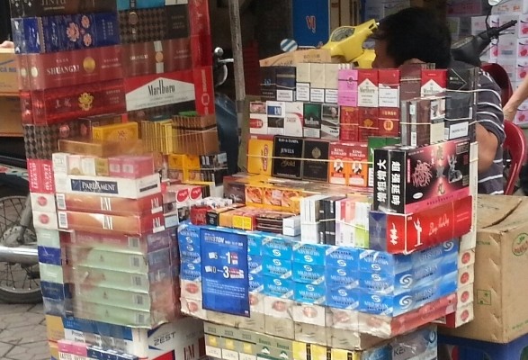 Từ 15/10, buôn bán, vận chuyển 1 bao thuốc lá lậu sẽ bị phạt 'tiền triệu' Từ 15/10, buôn bán, vận chuyển 1 bao thuốc lá lậu sẽ bị phạt tới 3 triệu đồng
