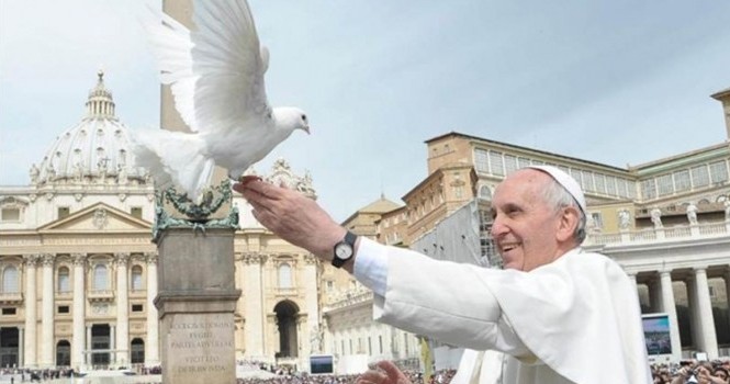 Nhận diện ứng viên sáng giá giải Nobel hòa bình Đức Giáo hoàng Francis, một ứng viên sáng giá cho Giải Nobel Hòa Bình 2014