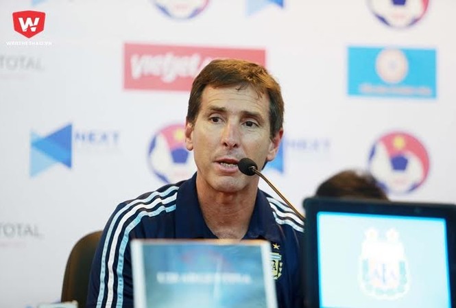 HLV U20 Argentina nói gì về Công Phượng? HLV U20 Argentina Claudio Ubeda.