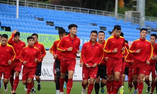 U20 thế giới: Việt Nam xả trại, tuyển Pháp lần đầu lộ diện Tuyển U20 Việt Nam tại Cheonan