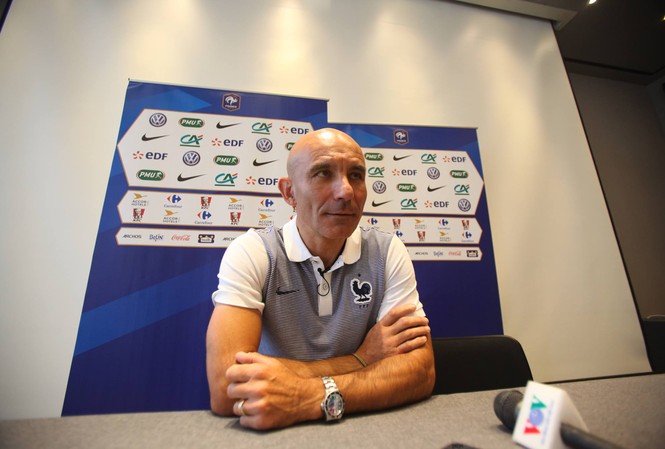 HLV U20 Pháp nói không biết gì về ông Hoàng Anh Tuấn HLV U20 Pháp Ludovic Batelli.