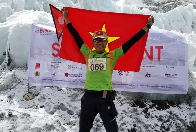 Người Việt Nam đầu tiên chinh phục marathon tại Everest Anh Phạm Duy Cường là người Việt Nam đầu tiên chinh phục marathon tại Everest