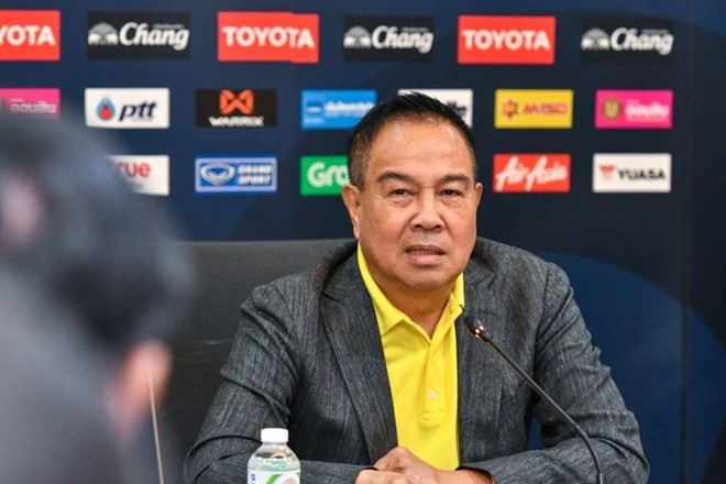 Chủ tịch bóng đá Thái Lan cảnh báo đội nhà khi gặp tuyển Việt Nam Chủ tịch LĐBĐ Thái Lan (FAT) Somyot Poonpanmoung muốn Thái Lan vô địch King's Cup 2019.