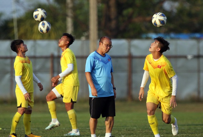 Ông Park họp báo, U23 Việt Nam đóng cửa với báo chí HLV Park Hang Seo đóng cửa để U23 Việt Nam tập kín láp ráp chiến thuật.