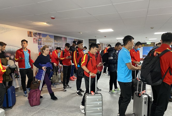 Đội tuyển futsal Việt Nam tập huấn Tây Ban Nha Đội tuyển futsal Việt Nam đã có mặt tại Tây Ban Nha, tập huấn chuẩn bị cho VCK châu Á 2020.