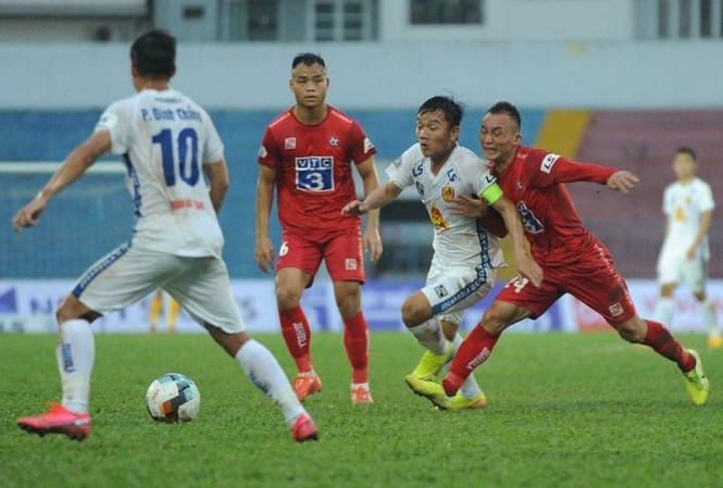 Hoãn V.League 2020 hết tháng 3 vì Covid-19 V-League sẽ tạm dừng hết tháng 3 sau các lượt trận vòng 2 do Covid-19.