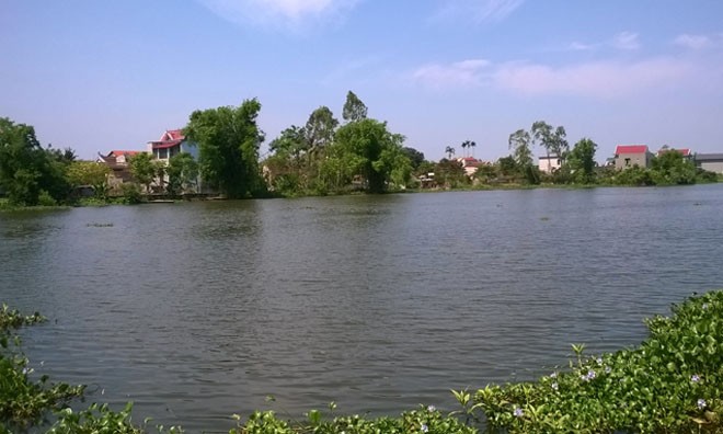 Rủ nhau tắm hồ, hai học sinh tiểu học chết đuối thương tâm hu vực xảy ra vụ chết đuối. Ảnh: Phạm Nhài.