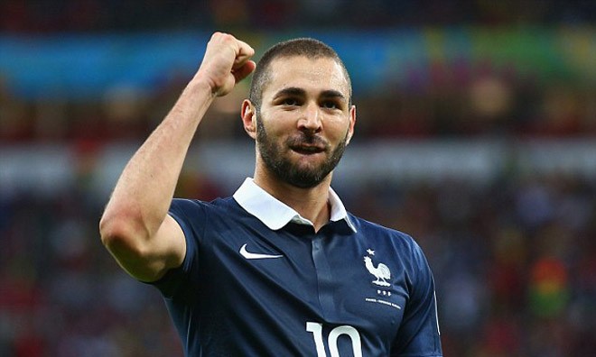 Benzema chói sáng, 'Gà trống' cất cao tiếng gáy Benzema chói sáng.