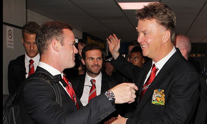 Van Gaal lộ số lượng tân binh của Manchester United Van Gaal lộ số lượng tân binh của Manchester United