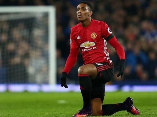 Mourinho nổi giận vì Martial bị 'xúi giục' ra đi HLV Mourinho không cho phép Martial ra đi