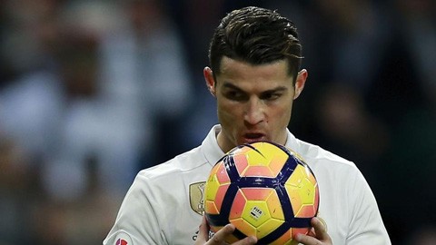 Ronaldo và nỗi ám ảnh con số 100 Ronaldo