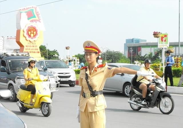 Hà Nội hạn chế phương tiện trên 10 tuyến phố Công an Hà Nội sẽ phân luồng, tổ chức giao thông trên 10 tuyến phố dịp hội nghị APEC