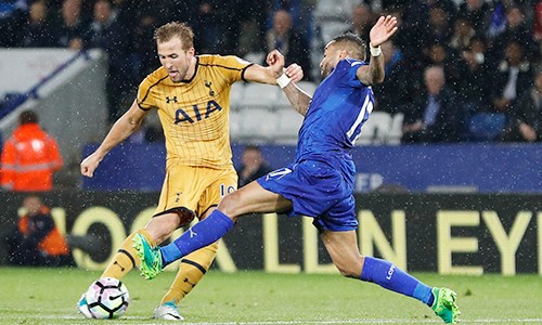 Kane vươn lên dẫn đầu cuộc đua Vua phá lưới Premier League Kane chơi ngày càng hiệu quả và lợi hại hơn ở các tình huống dứt điểm. Ảnh: Reuters.
