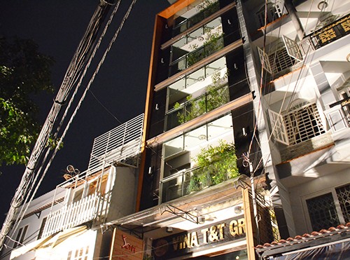 Nhà 6 tầng ở trung tâm Sài Gòn bất ngờ bốc hỏa Căn nhà 6 tầng bị cháy