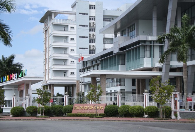 Kỷ luật cảnh cáo chánh văn phòng Ban chỉ đạo Tây Nam bộ Trụ sở Ban chỉ đạo Tây Nam bộ