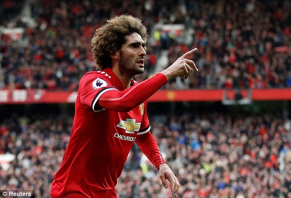 Dự bị lập công, M.U thắng nhọc Arsenal Fellaini ghi bàn ấn định chiến thắng 2-1 cho M.U ở phút bù giờ của hiệp 2.