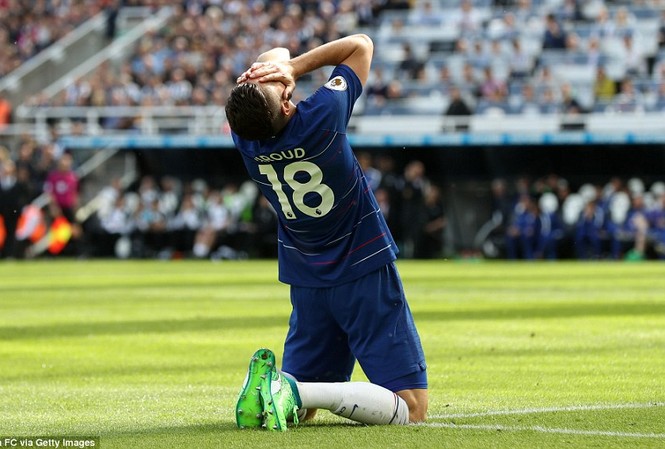 Hạ màn Ngoại hạng Anh, Chelsea thua tan tác Hạ màn Ngoại hạng Anh, Chelsea thua tan tác