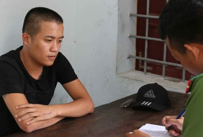 Lời khai của nghi phạm bắn chủ quán cà phê ở Đồng Hới Đối tượng Vũ Thanh Long tại cơ quan điều tra.