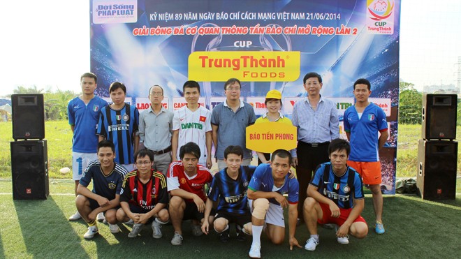 Giải bóng đá tranh cúp Trung Thành kỷ niệm 89 năm ngày Báo chí Đội Tiền Phong tham dự giải Trung Thành 2014