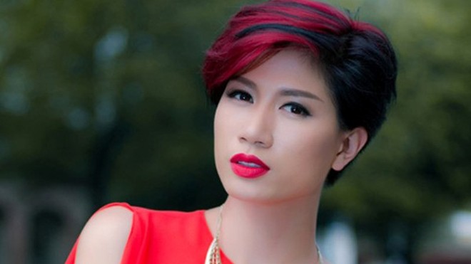 Di lý người mẫu Trang Trần lên Công an quận Hoàn Kiếm Diễn viên, người mẫu Trang Trần. Ảnh: Internet