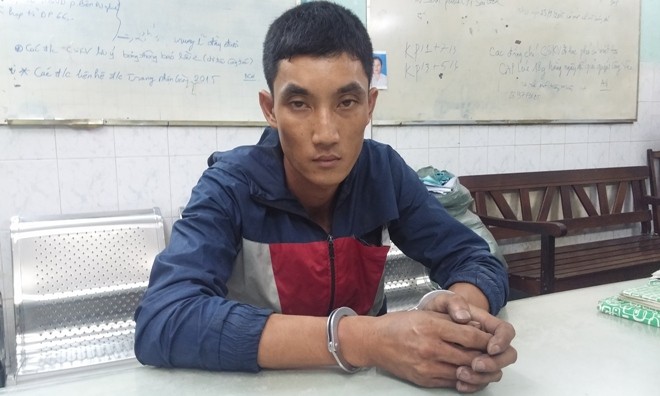 Đột nhập Nhà thờ Đức Bà trộm tiền công đức rồi ngủ qua đêm Hiến tại cơ quan công an. Ảnh: CA cung cấp
