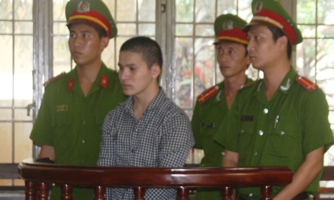 Vung dao giết hàng xóm sau chầu nhậu, lĩnh án 20 năm tù Bị cáo Ngô Văn Thọ tại phiên tòa