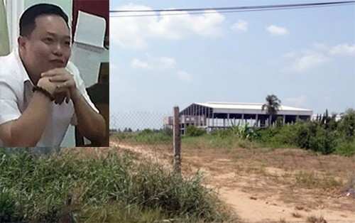 Quân hàm cấp tướng công an trong nhà giám đốc ở miền Tây Nguyễn Huỳnh Đạt Nhân cùng dự án "đóng băng" của mình.